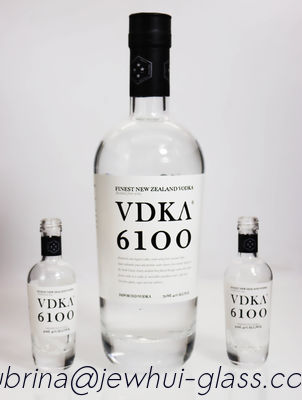 Beli 750ml VDKA 6100 VODKA GLASS BOTTLE, SUPER FLINT, PAPER LABEL DECORTION, New Zealand Vokda pembuatan online