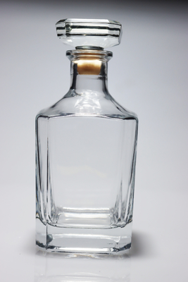Harga yang pantas 700ml Botol Minuman Kaca Bening/Botol Kaca Wiski on line